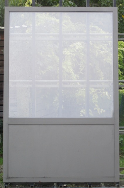 B:136 x H:209