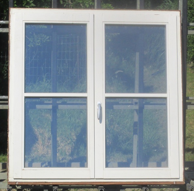  B:129 x H:131