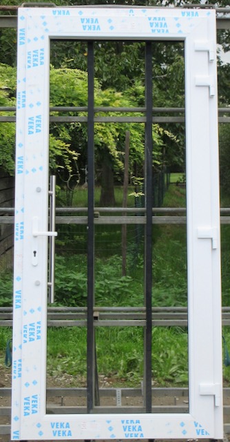 B:109 x H:233